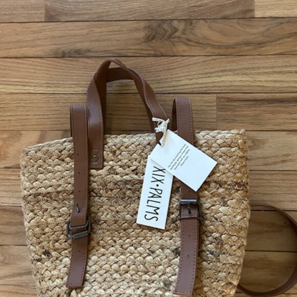 XIX Palms Straw Backpack - Picture 2 of 2